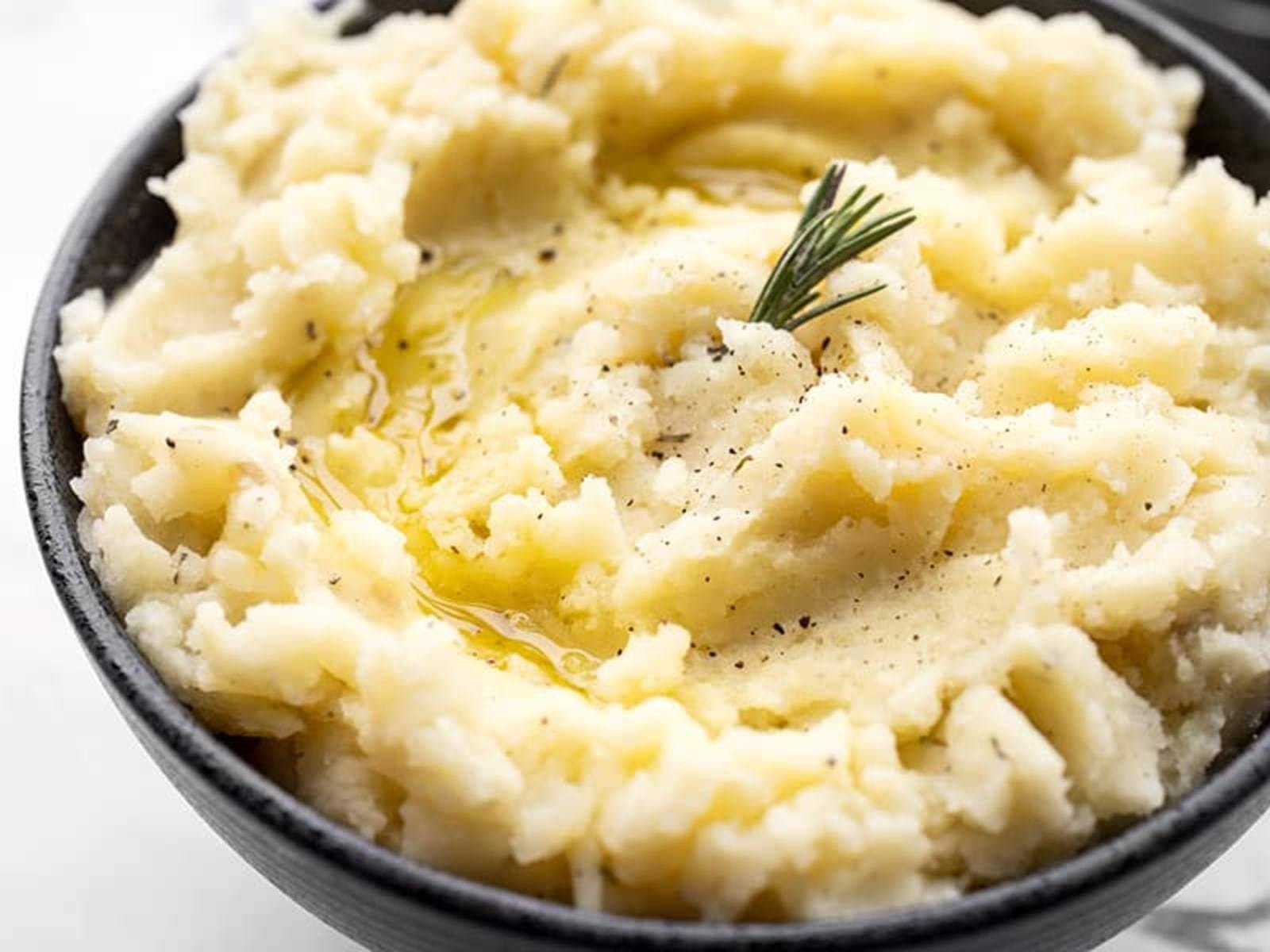Garlic Olive Oil Mashed Potatoes - The California Olive